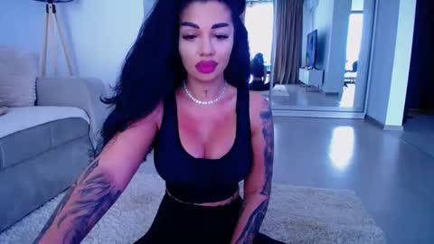 Jess online show from May 10, 10:39 am
