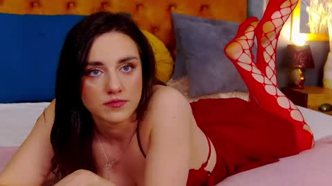 Jessica White online show from May 6, 4:38 am