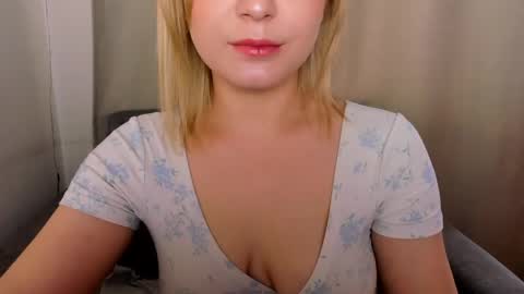 JessicaBeverly online show from April 23, 10:44 am