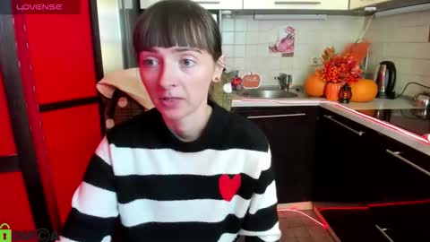 jessicaforris online show from October 16, 7:33 am