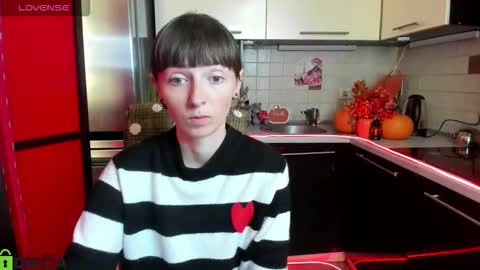 jessicaforris online show from October 20, 6:49 am