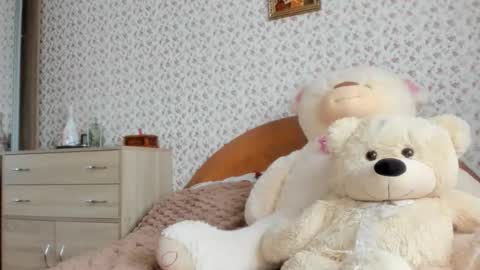 jessicagoold online show from September 30, 2:01 pm