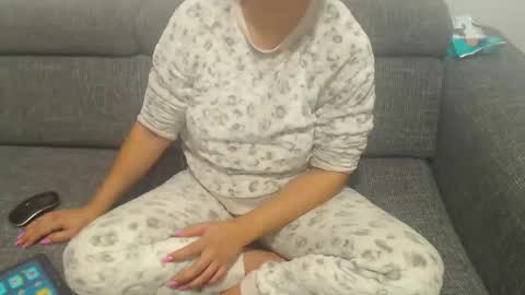 jessiestar3 online show from February 12, 7:45 pm
