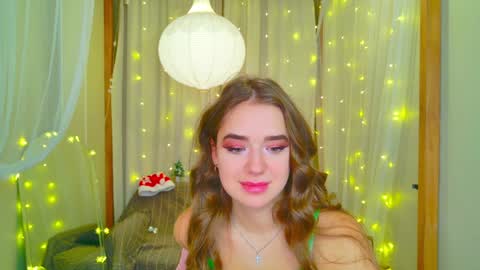 Jessi online show from December 11, 2:33 pm