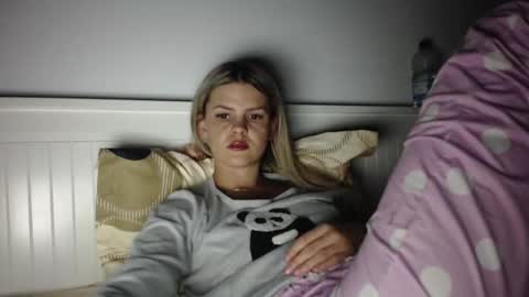 jessieryan online show from January 18, 3:47 am