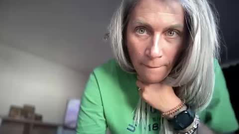 Jessye online show from September 22, 11:41 am