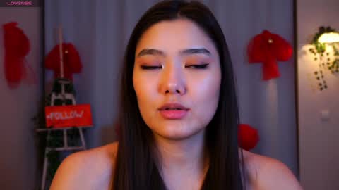 Hi all. My name is Naomi and Im glad to see you in my room  online show from January 7, 4:05 pm