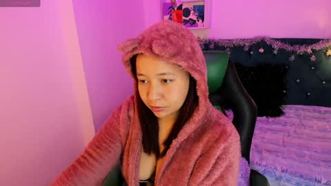 Jhiinny online show from December 14, 3:28 am
