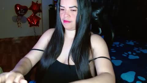Snapshot of jhulia_hill chatting on February 27, 8:20 pm Jhulia online show from February 27, 8:20 pm