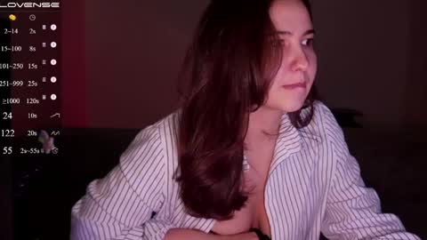 jia_lisaa online show from June 6, 4:13 pm
