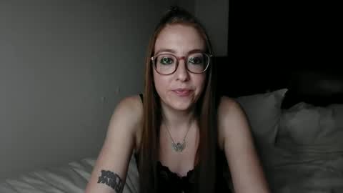 jilliangiselle online show from March 19, 4:17 am