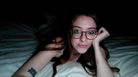 jilliangiselle online show from August 10, 4:27 am