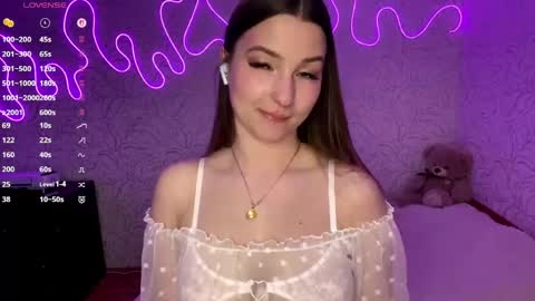 Kate online show from May 7, 8:23 pm