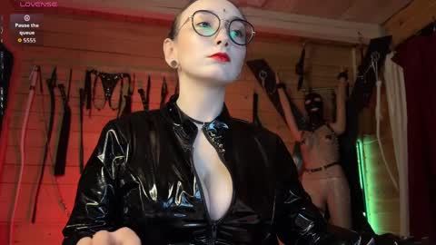 Jinhee Noir online show from April 7, 9:06 pm