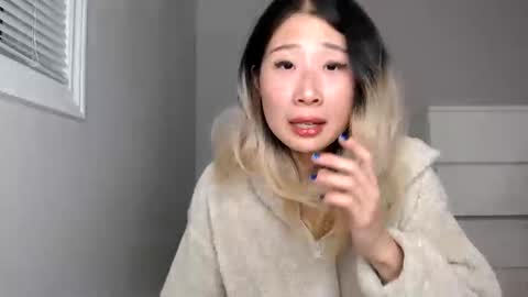 Jiwoo online show from November 30, 11:09 pm