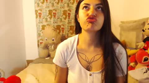 Snapshot of jjodie__ chatting on October 10, 10:09 am luuuuuuuuuu online show from October 10, 10:09 am