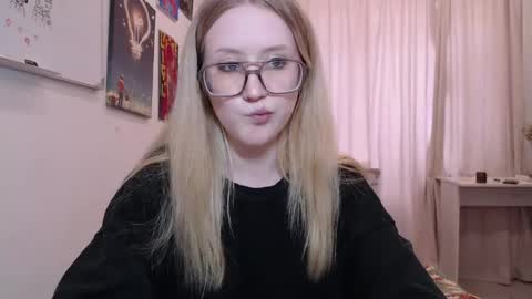joan_kiss online show from May 13, 1:06 pm