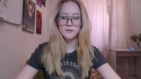 joan_kiss online show from May 16, 10:36 am