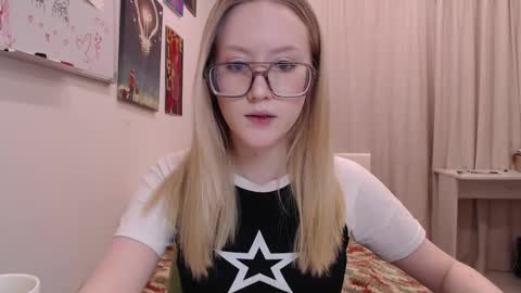 joan_kiss online show from March 2, 1:05 am