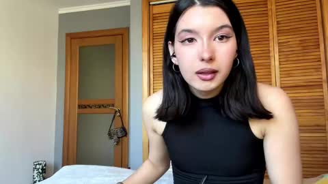 joanaphippin online show from May 21, 7:39 am