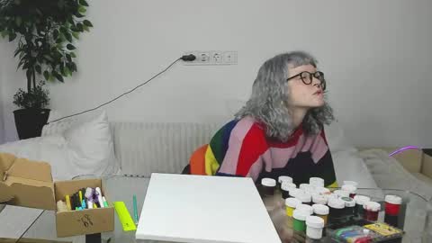 Emma online show from April 10, 4:40 am