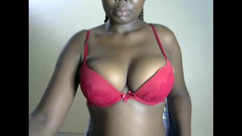 Snapshot of joankein_255 chatting on February 16, 11:49 am varl online show from February 16, 11:49 am
