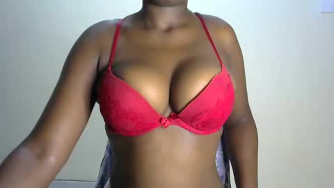 Snapshot of joankein_255 chatting on February 19, 4:44 pm varl online show from February 19, 4:44 pm