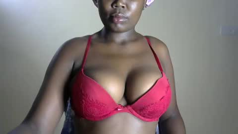 Snapshot of joankein_255 chatting on February 15, 6:33 am varl online show from February 15, 6:33 am