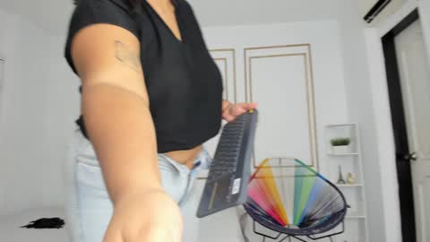 Jocy  online show from December 3, 12:05 pm