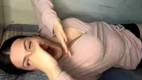 Mila online show from May 6, 11:14 am