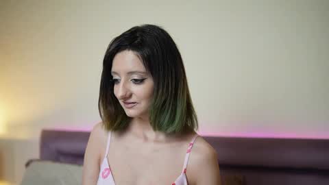  Joelle  online show from May 20, 9:23 pm