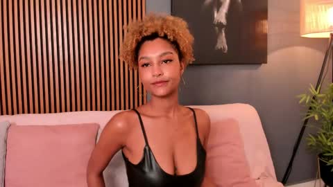 J O H A online show from May 8, 11:06 pm