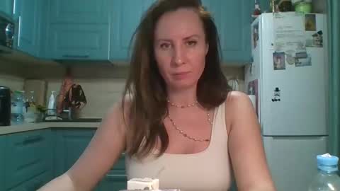 you can call me my Queen online show from May 24, 10:09 pm
