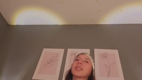 Snapshot of jolie_lov chatting on September 23, 1:31 pm jolie_lov online show from September 23, 1:31 pm