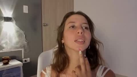 Snapshot of jolie_lov chatting on October 8, 3:05 pm jolie_lov online show from October 8, 3:05 pm