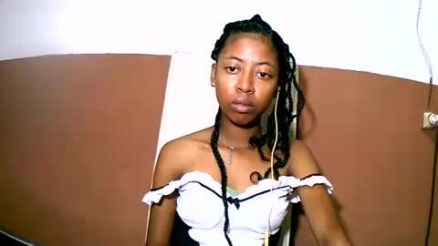 joliekah27 online show from February 19, 10:31 pm