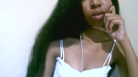 joliekah27 online show from May 5, 10:57 pm