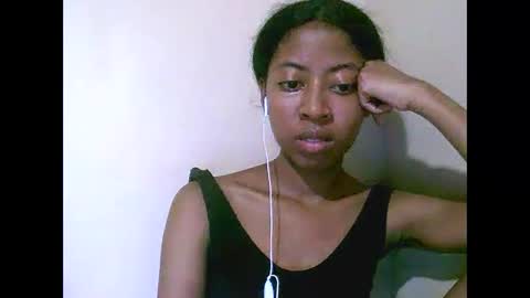 joliekah27 online show from May 3, 9:40 pm