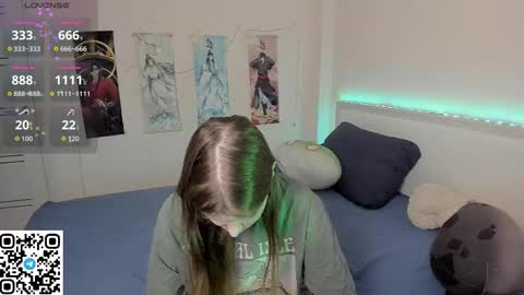 Mila online show from November 25, 2:36 am