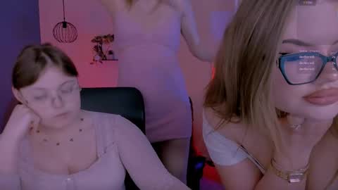 jose_fairy online show from May 19, 2:51 am