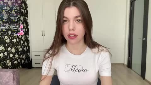 Ivy online show from May 21, 7:28 am