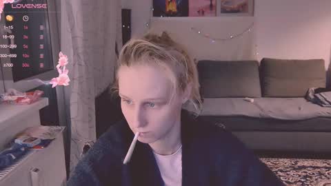 Snapshot of joy_keys chatting on February 28, 9:23 pm joy_keys online show from February 28, 9:23 pm