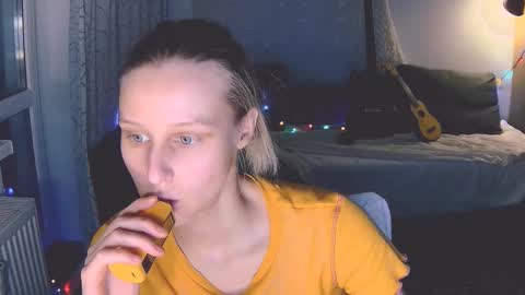 Snapshot of joy_keys chatting on December 13, 8:47 pm joy_keys online show from December 13, 8:47 pm