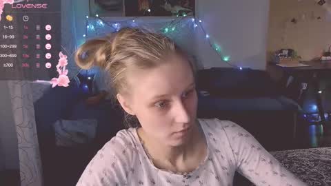 Snapshot of joy_keys chatting on February 15, 5:28 pm joy_keys online show from February 15, 5:28 pm