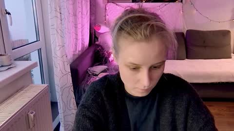 Snapshot of joy_keys chatting on February 8, 2:16 pm joy_keys online show from February 8, 2:16 pm