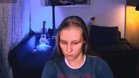 Snapshot of joy_keys chatting on December 3, 5:01 pm joy_keys online show from December 3, 5:01 pm