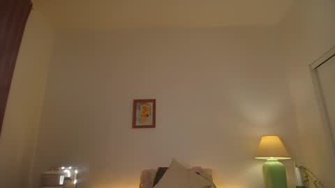 Snapshot of jsmine_ chatting on February 4, 10:13 pm Jsmine and sometimes Beaulooks online show from February 4, 10:13 pm