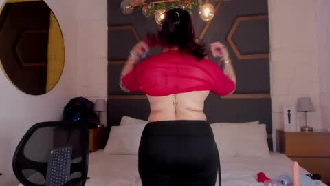 Juana Valkiria online show from May 9, 4:36 am