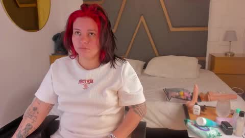 Juana Valkiria online show from May 11, 3:08 am