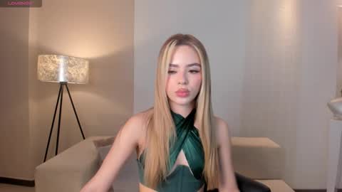 Juanita Clay online show from October 13, 6:32 pm